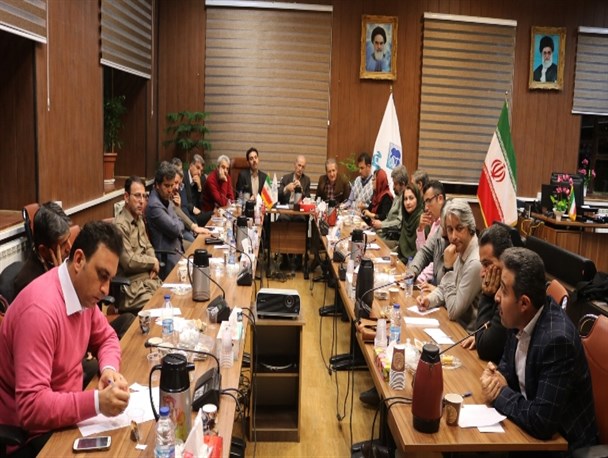 هنرمندان سنندجی دغدغه‌های خود را با شهردار در میان گذاشتند/ شهردار: رفع مشکلات شهرداری سنندج نیازمند تعامل هنرمندان است