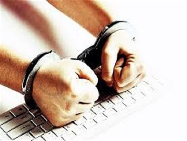 افراد صفحه اجتماعی و پست الکترونیک خود را در اختیار دیگران قرار ندهند