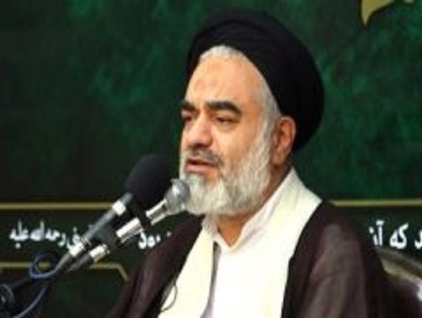 وظیفه روحانیت خنثی کردن توطئه های دشمن است/ فرهنگ را در مساجد باید دنبال کرد
