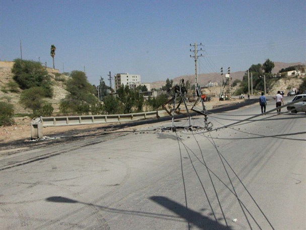 سقوط تیر برق جان کارگری را در کورین زاهدان گرفت