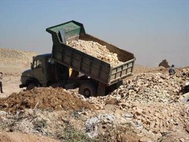 شهروندان فردیس تخلیه ضایعات توسط متخلفان را به دادستانی اطلاع دهند