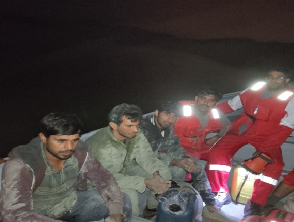 تیم‌های هلال احمر ۳ جوان گمشده در دریاچه سد استقلال میناب را یافتند