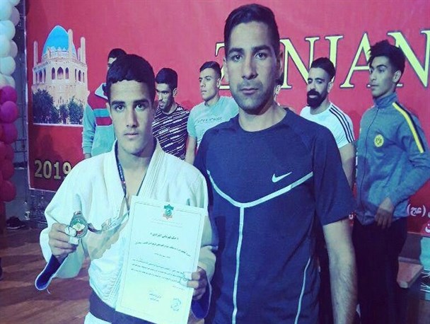 پهلوان نوجوانی که آرزوی المپیک دارد/ رفتار مسئولان باعث سرخوردگی استعدادها می‌شود