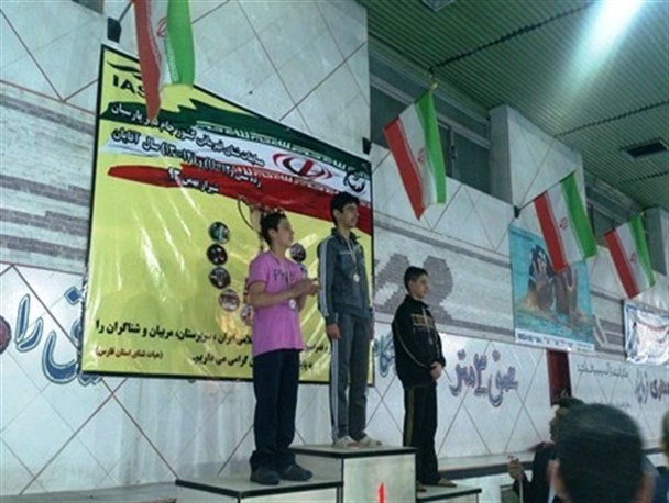 کسب هفت مدال رنگارنگ در ماده های گوناگون توسط شناگر خرمدره ای