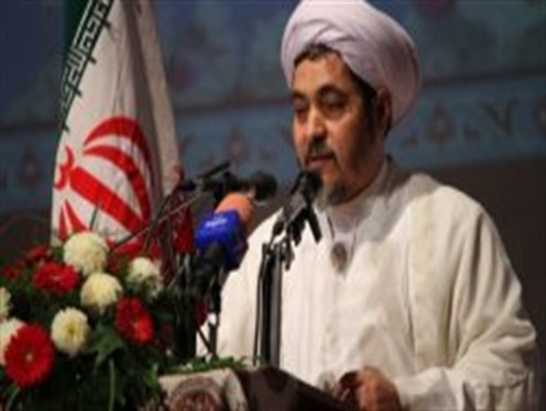 باید دست از مسائل نفسانی برداشت و فقط به خدمت فکر کرد/ اگر به فکر شهدا و انقلاب نیستیم حداقل به فکر خودمان باشیم