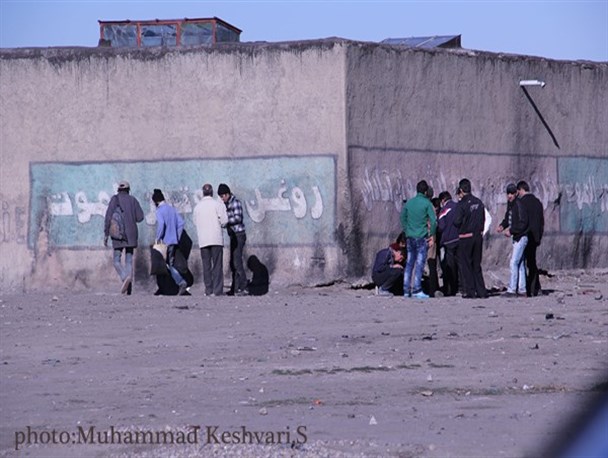 خرید و فروش واستعمال مواد مخدر در ملا عام/گزارش تصویری