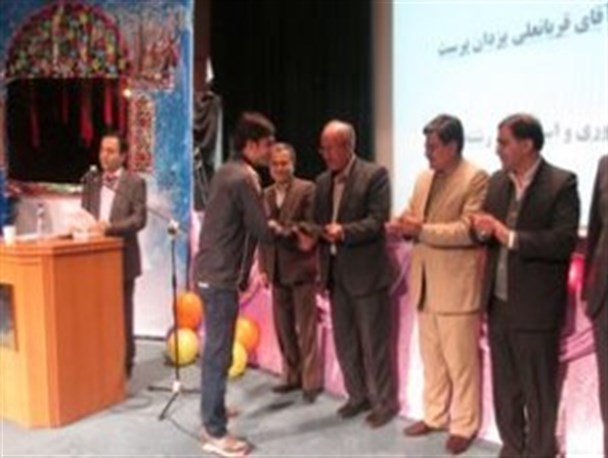 از 51 دانشجوی شاهد و ایثارگر استان قزوین تجلیل شد+عکس