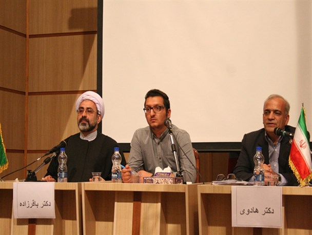 هادوی:انتخابات امر فقهی و شرعی نیست!/در انتخابات حاشیه نشینان و روستانشینانی که فهم سیاسی کمی دارند به میدان می آیند/باقر زاده:قرار دادن نگرش روستائیان و شهریان برابر هم نژاد پرستی است