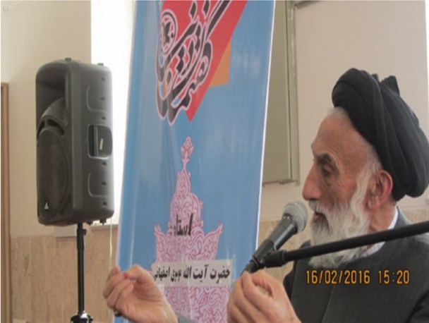 دیدار صمیمانه دانشجویان دانشگاه صنعتی همدان با آیت الله موسوی اصفهانی
