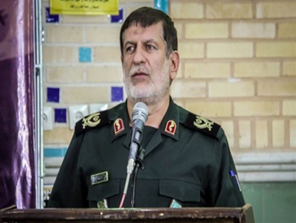 مسئولین درس ایستادگی در برابر دشمن را از شهدا یاد بگیرند/ در انتخابات پیش رو ببینید دشمن برای چه کسی کف و سوت می زند!