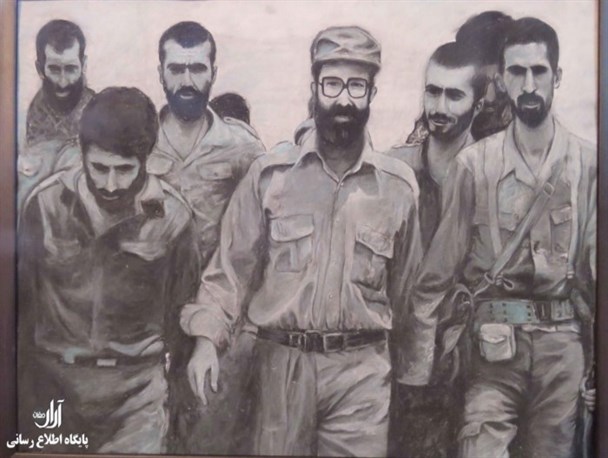 افتتاح اولین نمایشگاه عکس شهدا به سبک نقاشی با گچ های رنگی در پارس آباد/ تصویری