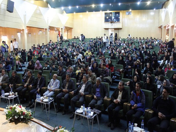 آوازه دشت های غرب کشور در دنیا با عنوان خاستگاه اسب