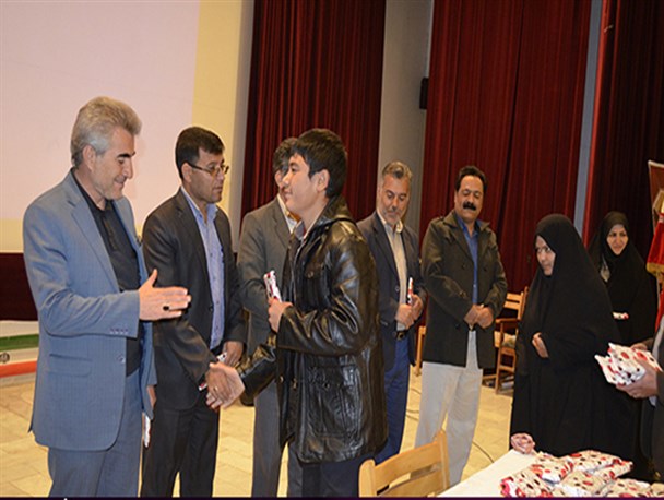 برگزاری همایش تجلیل از برگزیدگان مسابقات قرآن و معارف اسلامی پاسارگاد + تصاویر