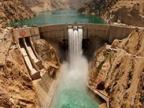 انتقال آب خوزستان برای کشاورزی و صنعت استان های دیگر به بهانه تأمین آب شرب صورت می گیرد