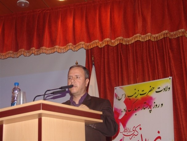 برگزاری مراسم روز پرستار در دانشگاه آزاد اسلامی واحد ابهر/ بایستی بهای بیشتری به پرستاران داد
