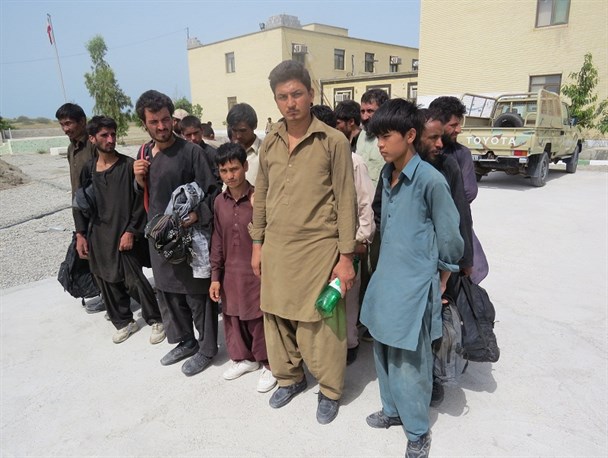 دستگیری 30 اتباع غیر مجاز بیگانه در سیریک