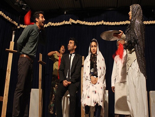 استقبال خوب مردم از نمایش « اشک های خدا شور نیست»