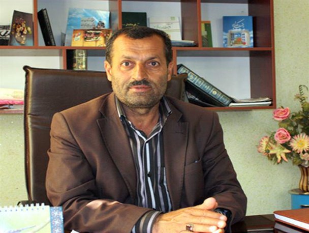 اعتقادی به پشت میز نشینی ندارم/ وقتی عهده دار مسئولیت شدیم وظیفه داریم از حق مردم دفاع کنیم