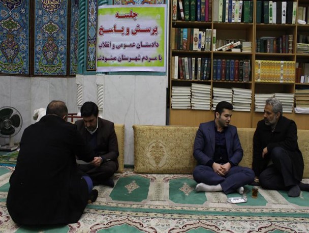 تصاویر / پرسش و پاسخ دادستان مینودشت با نمازگزاران مسجد پنج تن