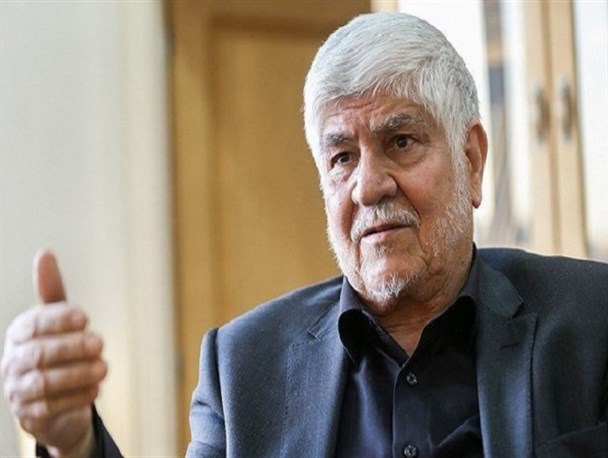 همه باید زیر سایه رهبری کشور را بسازیم / ضربه زدن به وحدت، ما را از اهداف انقلاب دور می کند