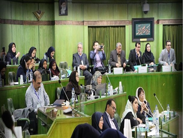 کمبود امکانات اصفهان برای مراقبت پرستاری/ ایران تنها ۳۰ سال با رشد جمعیت سالمندی فاصله دارد