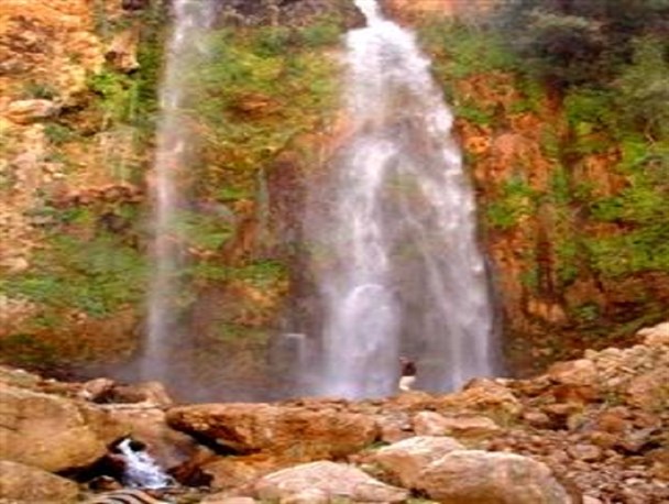 روستای بادافشان و آبشار کِرون هرمزگان به جا مانده از عصر ایلامی و آشوری ها