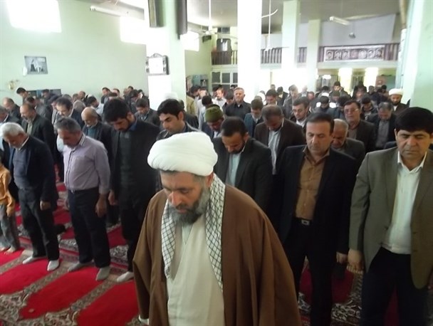 حضور پرشور مردم اردل در آخرین نماز جمعه سال 94