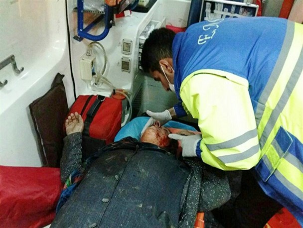 سقوط زن ۵۷ ساله قائم‌شهر در گودال کنار خیابان /عکس