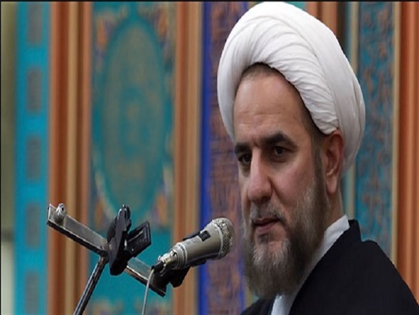 عده ای ناخواسته می خواهند ملت را در دهان گرگ یعنی امریکا بیندازند