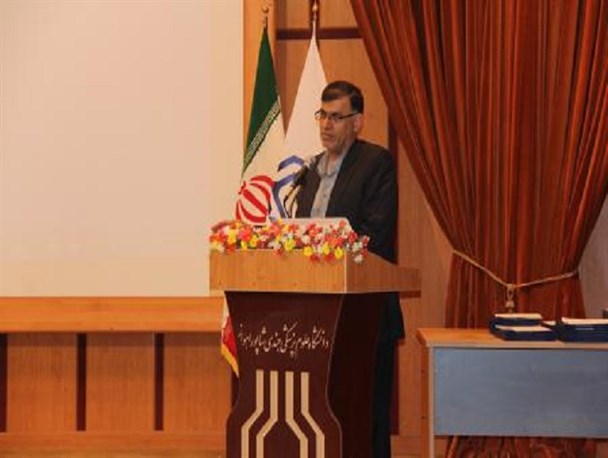 نقد منصفانه نه تنها مخرب نیست بلکه سبب دستیابی به رشد مجموعه می شود