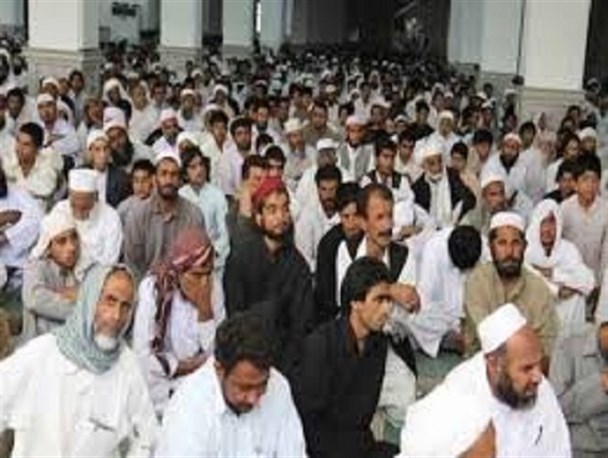 بارها در تریبون نمازجمعه از حقوق مردم دفاع کردم/ فقر و تنگدستی مردم شمال سیستان وبلوچستان بدترین خاطره سال ۱۳۹۵