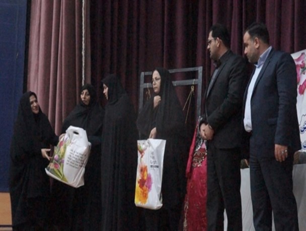 مراسم گرامیداشت روز زن در اندیمشک برگزار شد +تصویر