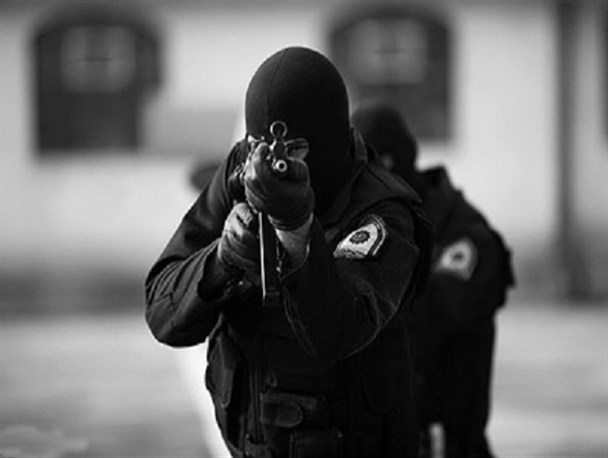 اجرای طرح پاک‌سازی نقاط آلوده در ۸۱ محله استان مرکزی/ کشف ۱۸۰ هزار نخ سیگار قاچاق در عملیات پلیس در ساوه
