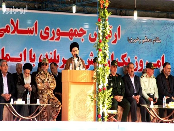 به نیروهای مسلحمان افتخار میکنیم