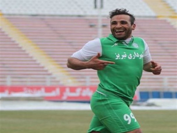 ماشینِ گلزنی ماشین از سانحه رانندگی جان سالم به در برد