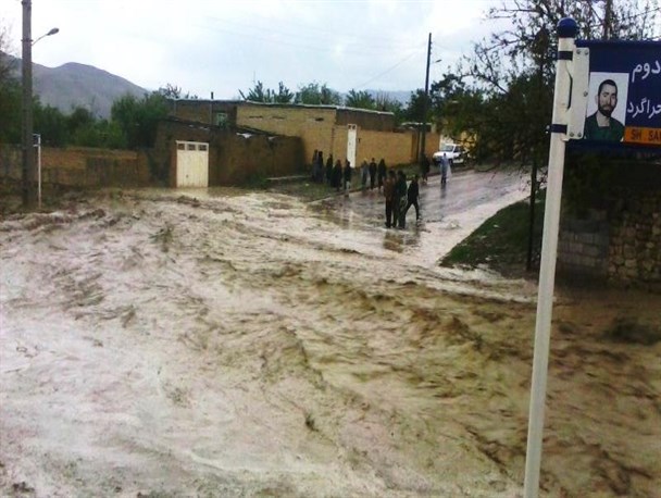 سیل به 120 کیلومتر از راه های شهرستان فاروج خسارت زد