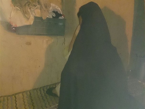 خدا نزدیک است، در همین حوالی دو سه کوچه اینطرف تر/ نگاه دختر بیمار دلگانی به دستان پر از مهربانی
