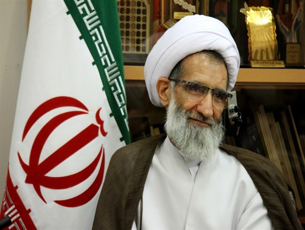نمازجمعه راهی برای رهایی از لغزش‌ها و وسوسه‌های شیطانی است/نماز جمعه مایه انسجام و وحدت جامعه اسلامی است