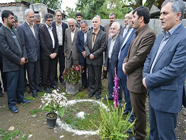 کلنگ اولین مدرسه خیرساز شهرستان املش به زمین زده شد+تصاویر