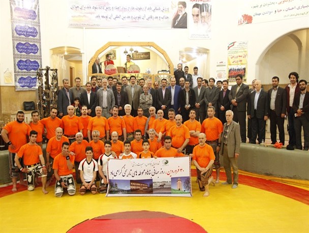 ورزش باستانی زورخانه ای در گرگان اجرا شد