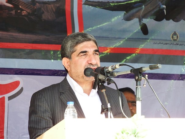 خدمتگزار: عمران و آبادانی کشور به پشتوانه نیروهای مسلح است / یوسفی: ارتش جمهوری اسلامی دشمن شناسی و دفاع از انقلاب را سرلوحه کار خود قرار داده است