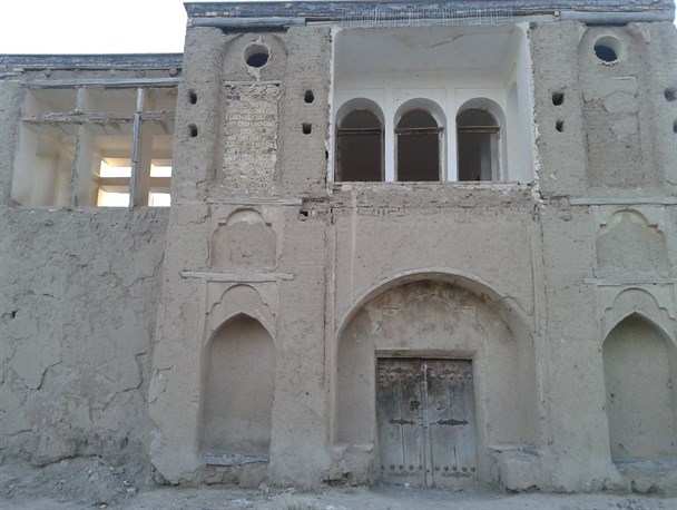 قلعه بهادری اسفندان نیازمند مرمت اضطراری+تصاویر