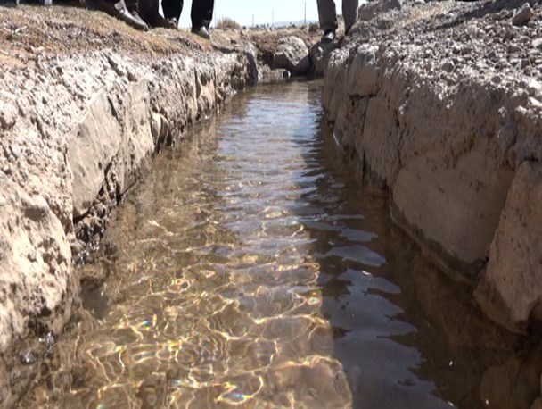 احیای قنات روستای نجف آباد آشتیان پس از ۸ سال + عکس