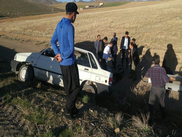 حادثه رانندگی در محور خسروآباد به سنقر 4 مصدوم برجای گذاشت+ تصاویر
