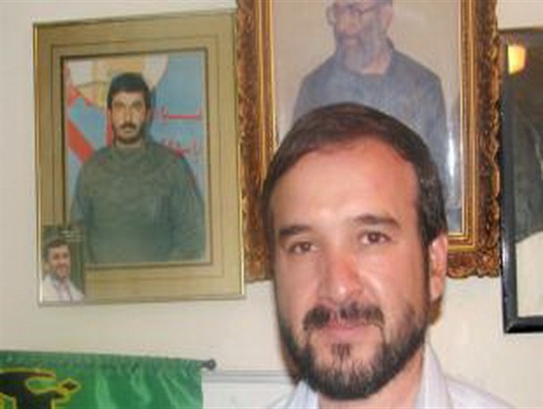 برادرم وابستگی خاصی به پدر و مادرم داشت/گاز خردل در خون شهیدصنیع خانی نفوذ کرده بود/شیمیایی شدنش را از ما پنهان می‌کرد