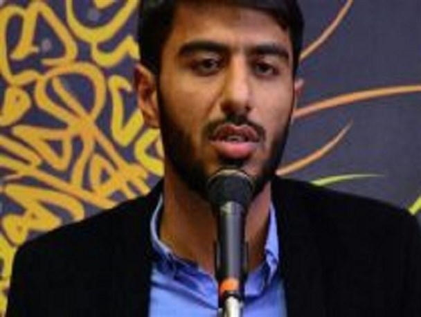 شعر باید عوام فهم و خاص پسند باشد/ «منم باید برم» به درخواست خانواده شهدای مدافع حرم سروده شد