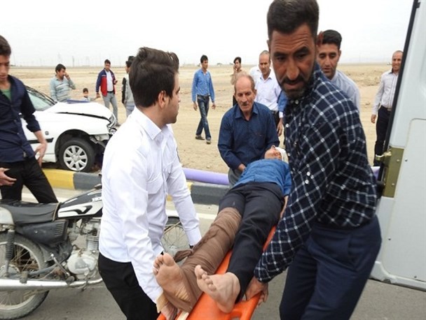 حادثه تصادف در مسکن مهر شهر ورزنه+ تصاویر