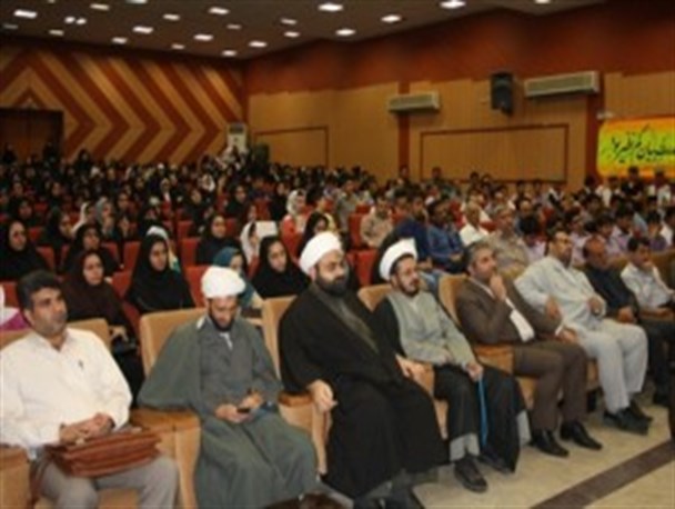 همایش تجلیل از 500 دانش آموز هنرمند شهرستان اندیمشک