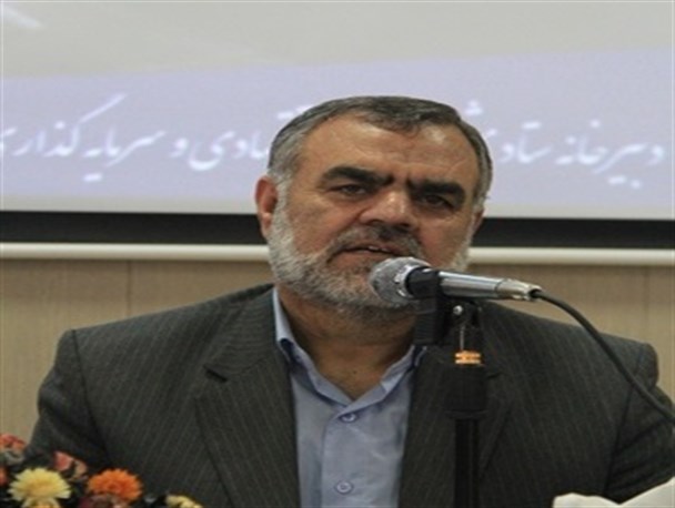 دولت به مجلس اعتماد ندارد/دولتی ها اقتصاد مقاومتی را رعایت نمی کنند