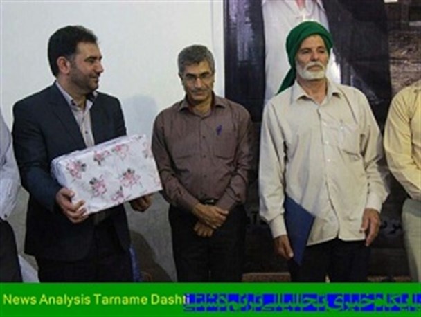 ازمعلم پرتلاش مکتب خانه روستای برمصاد دشتی تقدیرشد